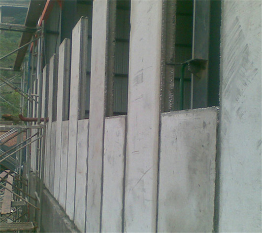 新型輕質(zhì)混凝土波型鋼網(wǎng)實心墻板